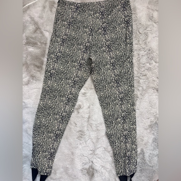 Black and White Patterned Pants - Picture 3 of 3